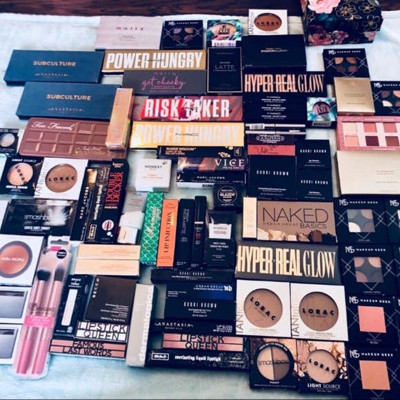 ‼️‼️ LAST ONE ‼️‼️ HIGH END MAKEUP MYSTERY BOX - Picture 4 of 8